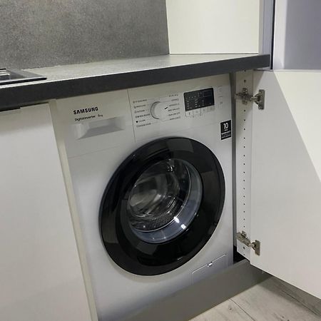 Design Apartment, The City Centre Close To The Health Spa Пиещани Екстериор снимка